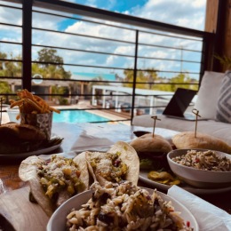 Join us for an epic pool social at The Wonderer on Thursday July 18th! ✨✨ Dive in from 5-7 and discover all that The Wonderer has in store for you! 🏊♀️🎉
#chs #chsliving #apartmentliving #charleston Instagram post from @foundryapts on July 16, 2024 12:21:19pm